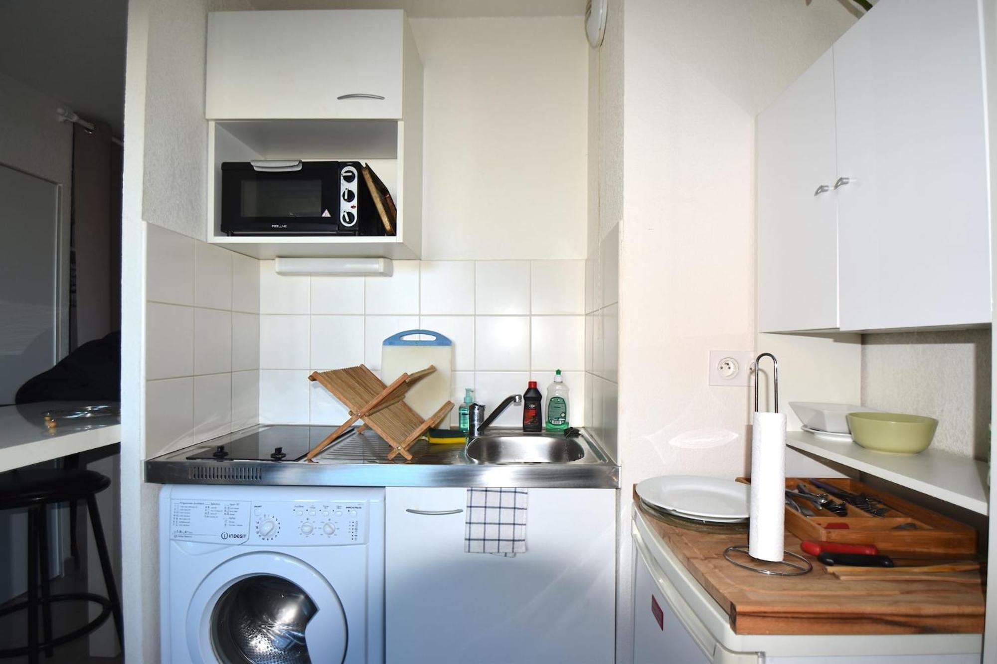Studio Gare St Roch 1Er Etage - Air Rental Монпелие Екстериор снимка
